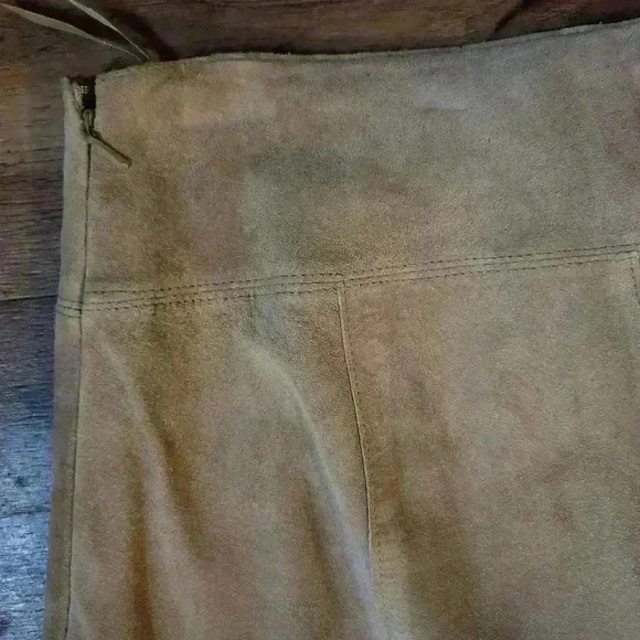 Valerie Stevens 100% Leather Maxi Flare Camel Skirt Size 8 - Picture 8 of 8